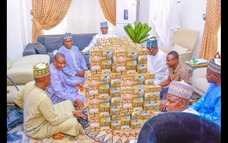 Ramadan: APC Deputy National Chairman Distributes ?100 Million Cash
