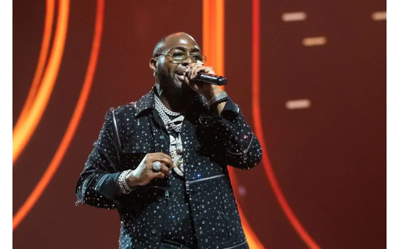Davido names his favourite artists