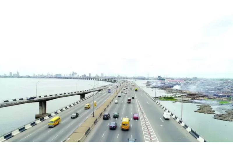 One dead, five hospitalized in Third Mainland Bridge auto crash