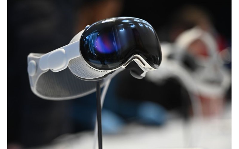 Apple’s Vision Pro buyers upset to discover that VR porn doesn’t work: ‘$3,500 chastity belt’