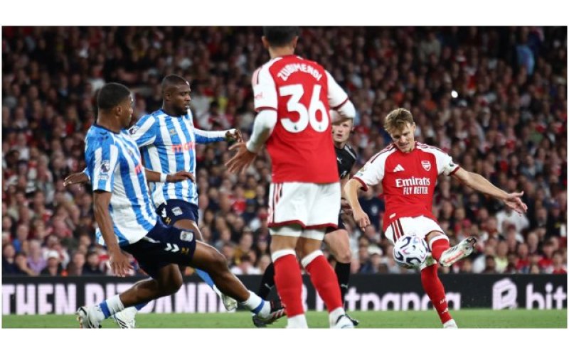 Arsenal Begin Title Defence in Style with Convincing Coventry Win