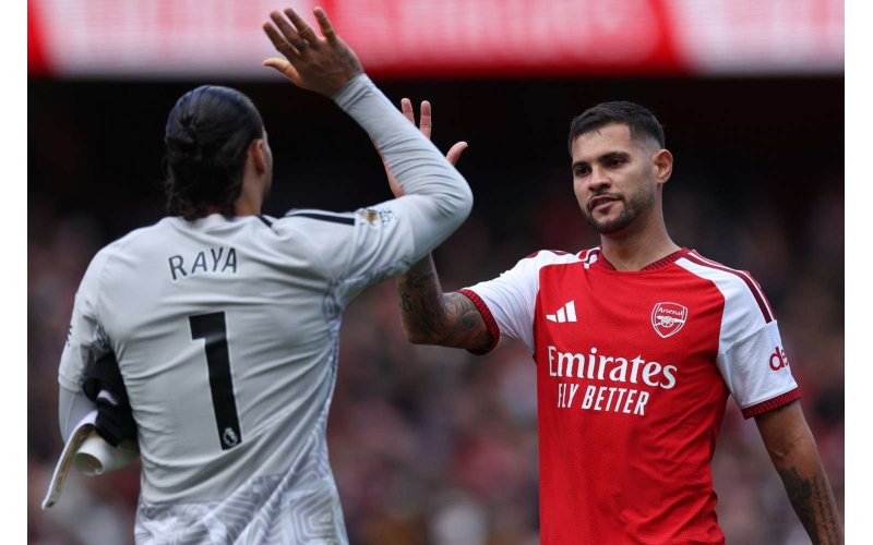 Guimaraes Strikes Late as Arsenal Fight Back to Beat Leeds