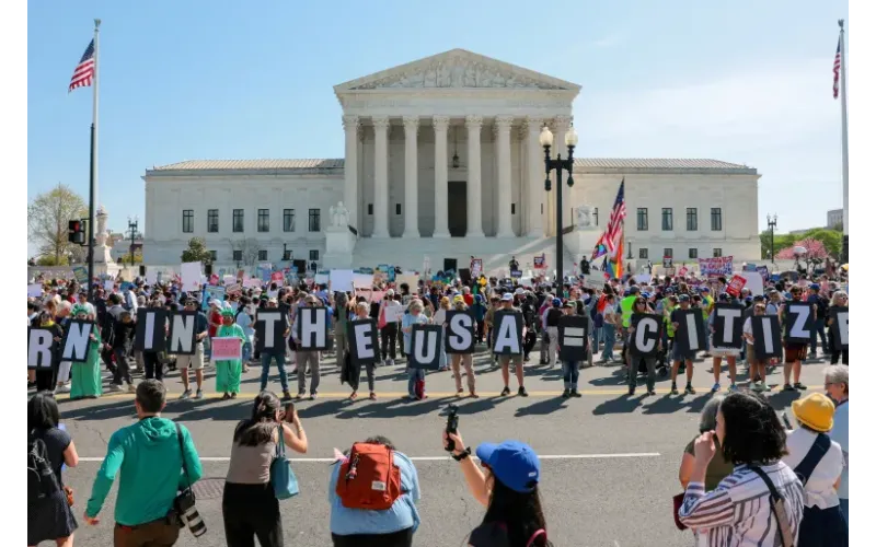 Trump Seeks Supreme Court Rehearing After Birthright Citizenship Order Is Rejected