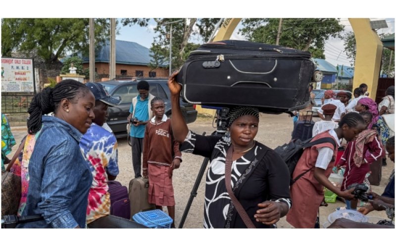 Parents Evacuate Students From FGGC Bwari After Nationwide Unity Schools Shutdown