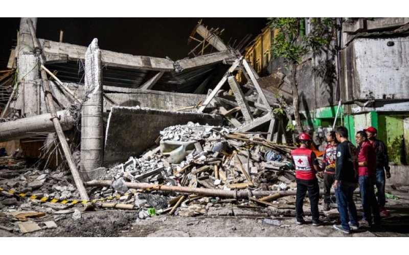 Three Dead, Dozens Trapped After Building Collapse in Indonesia’s Java