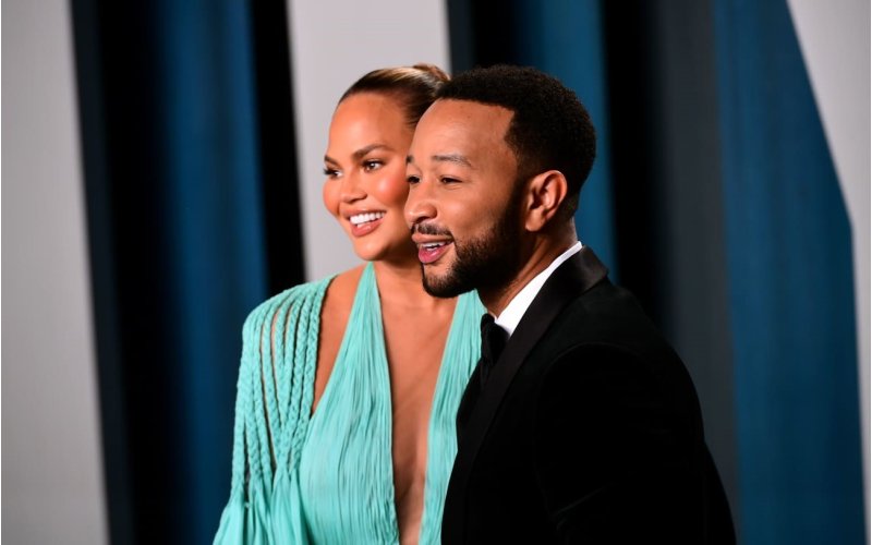John Legend and Chrissy Teigen Buy ‘Organic Modern’ House in Los Angeles for $5.1 Million The four-bedroom residence features natural elements, smart home technology and large outdoor terraces BY FANG BLOCK  |  ORIGINALLY PUBLISHED ON APRIL 17, 2020  |  M