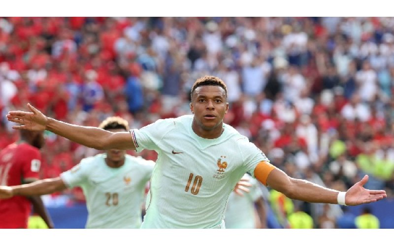 Mbappé, Dembélé Fire France Past Morocco Into World Cup Semi-Finals