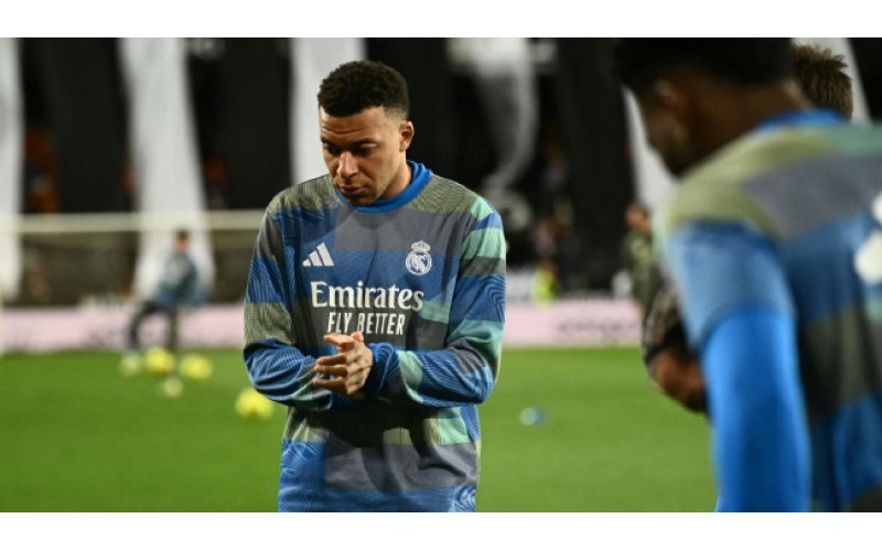 Real Madrid’s Mbappe Sidelined with Knee Sprain, Conservative Treatment Planned