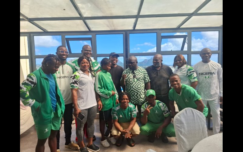 Dollar rain as NSC DG Bukola Olopade splashes financial incentives on Nigerian Weightlifters in Mauritius 
