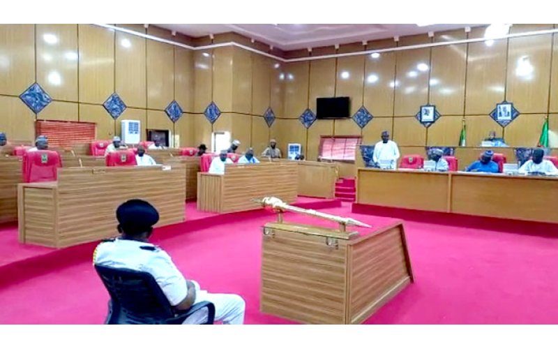Six Suspended Zamfara Lawmakers Defect from PDP to APC Citing Constitutional Breaches