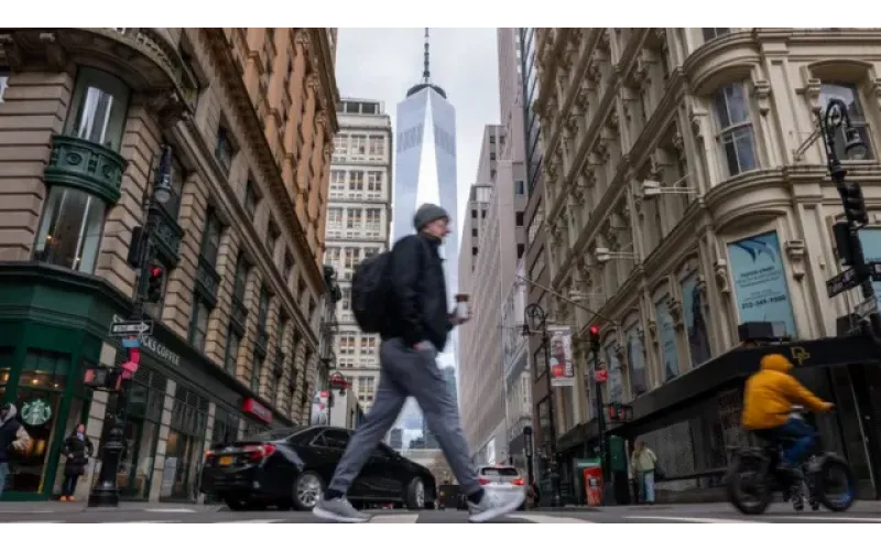 New Yorkers mostly unshaken by rare earthquake.