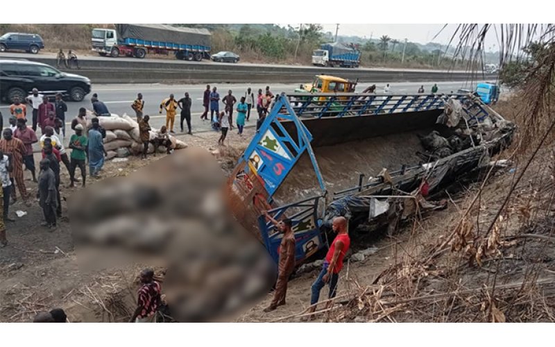 Six Killed, 23 Injured as Trailer Crashes on Ogun Expressway