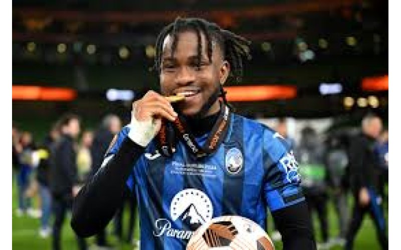 CAF AWARDS: LOOKMAN, NWABALI MAKE FINAL SHORTLIST, EKONG OUT.