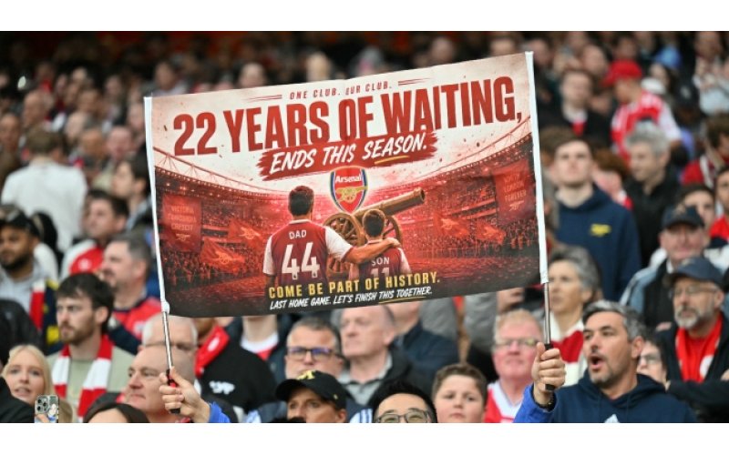 Arsenal Celebrate First Premier League Title in 22 Years as Man City Draw