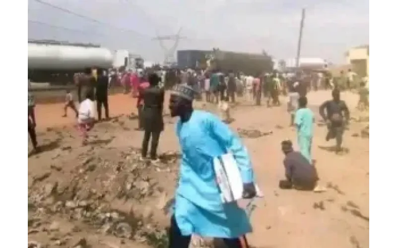 Hoodlums unleash terror on BUA truck conveying  consignment of spaghetti 