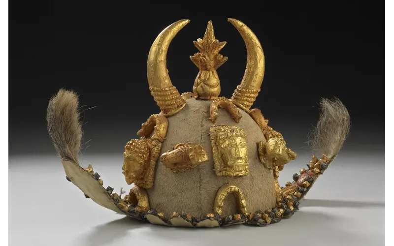 Asante Gold: UK to loan back Ghana's looted 'crown jewels'