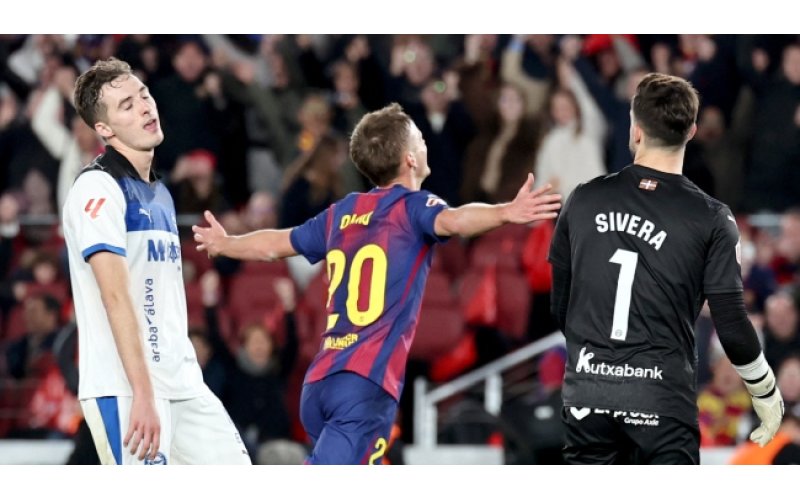 Dani Olmo Fires Barcelona to La Liga Summit With Double in 3–1 Win Over Alaves