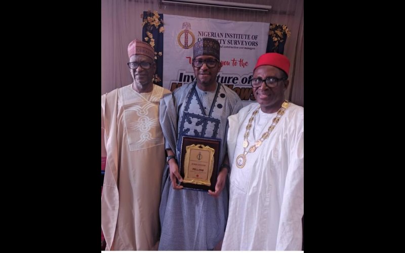 DIKKO CONFERRED WITH NIQS FELLOWSHIP