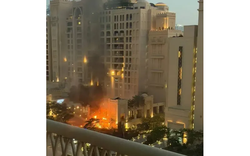 Missile Debris Hits Dubai’s Palm Jumeirah Hotel as Iran Retaliation Escalates Regional Tensions