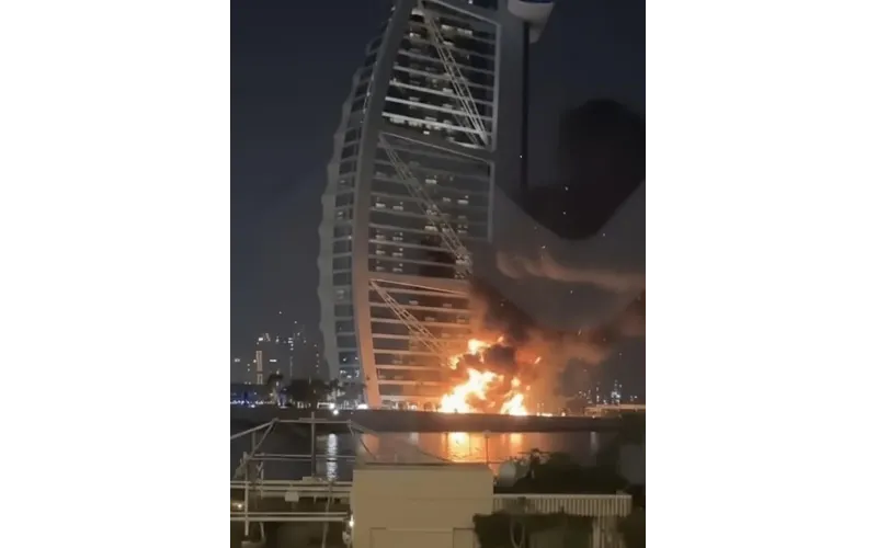 Burj Al Arab in Dubai Struck by Suspected Drone Amid Middle East Escalation