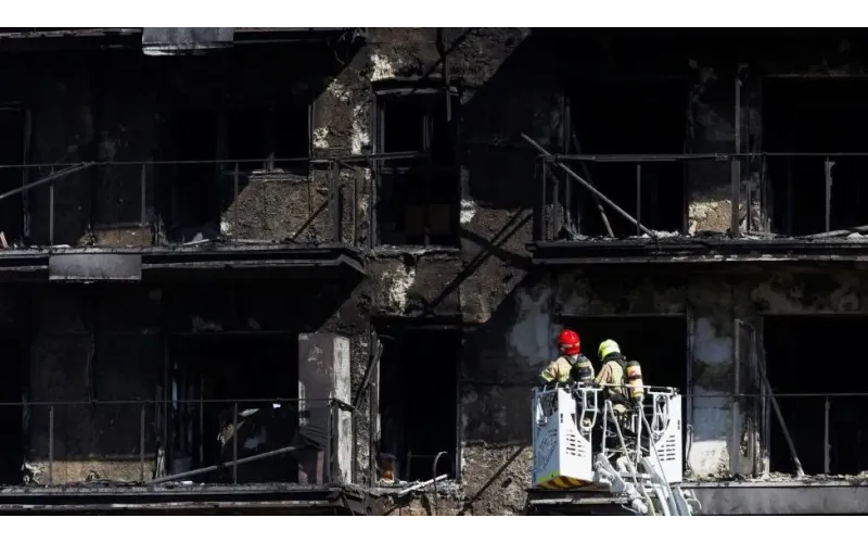 Valencia fire: Nine bodies found as Spanish police search gutted flats.