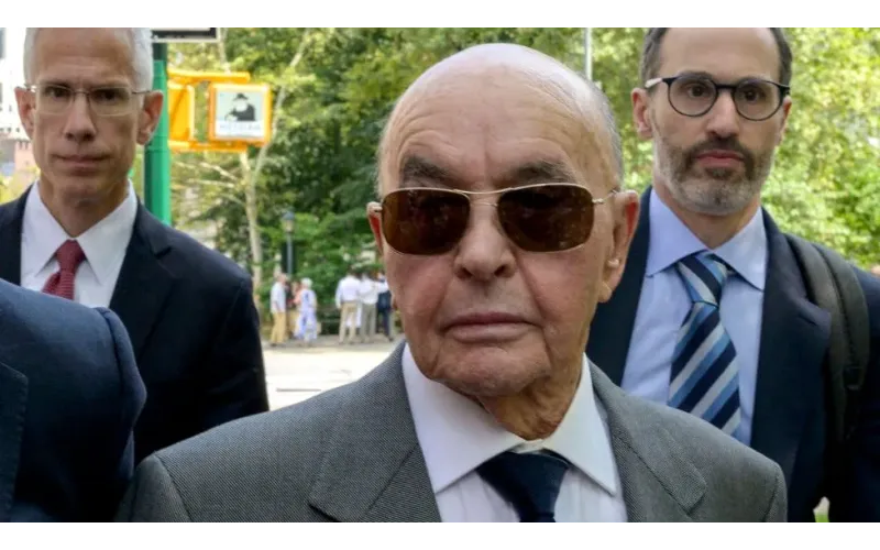 Billionaire Joe Lewis pleads guilty to insider trading