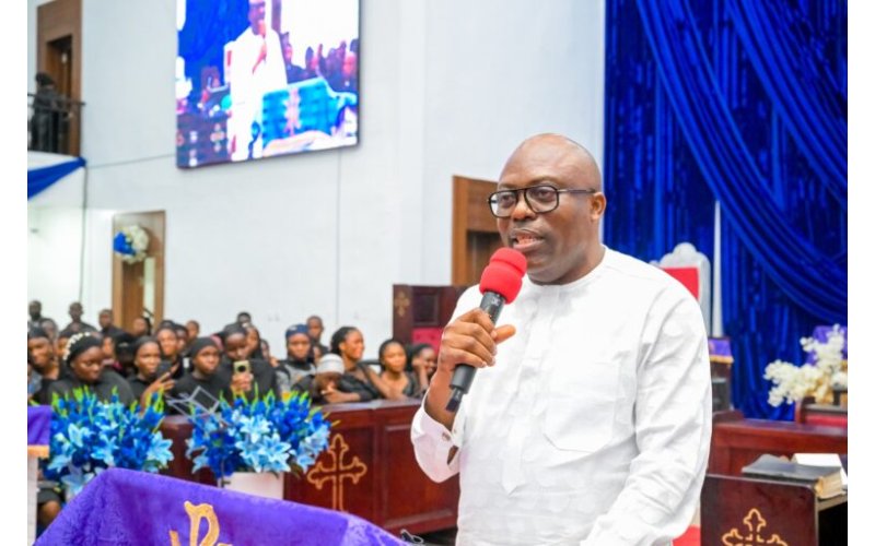 Fubara Pays Tribute to Late Senator Mpigi, Describes Him as Courageous Leader