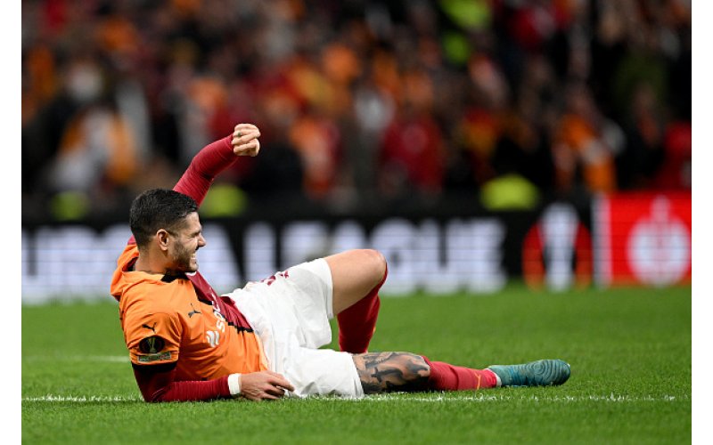 Galatasaray forward Mauro Icardi out for months with ACL injury  