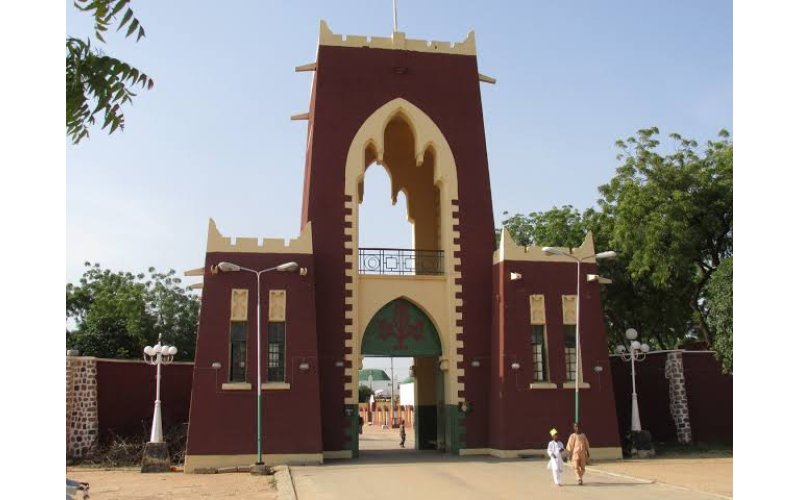 Kano Residents In Fear As Armed Hoodlums Camp At Emir’s Palace 
