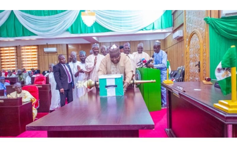 Kebbi Gov. Idris Presents ?642bn ‘Budget of Transformation and People’s Empowerment’ for 2026