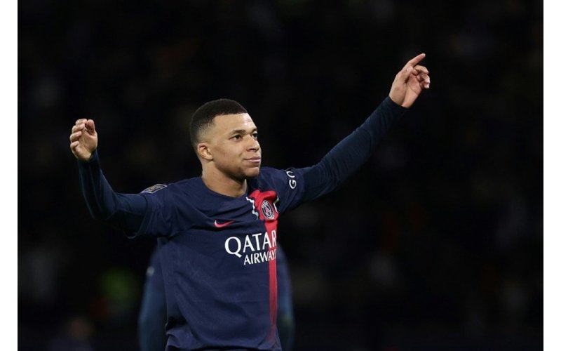 "Mbappe speaks very good Spanish, he'll be preparing to join Madrid"