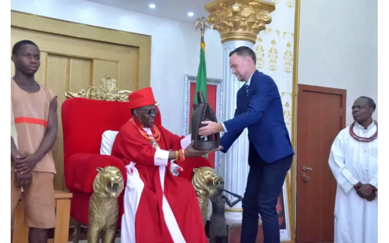 Oba of Benin receives two looted artefacts as US custodian apologises