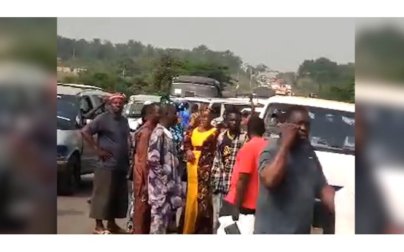 Protest Erupts in Ondo After Gunmen Abduct Worshippers During Midnight Church Service