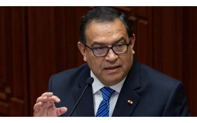 Alberto Otárola: Peru PM resigns after recording with woman leaked