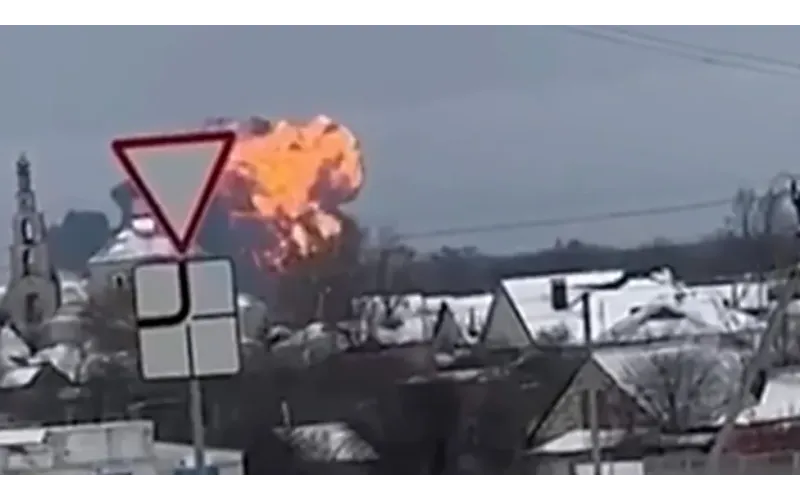 Russian jet crashes carrying Ukrainian PoWs - Moscow