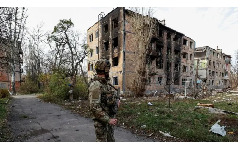 Avdiivka: Ukraine troops leave embattled eastern town.