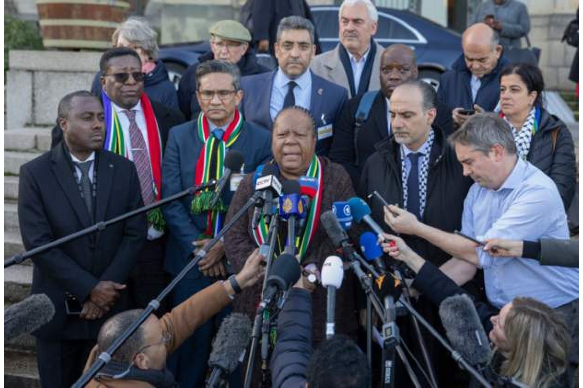 Israel denies threatening South African minister
