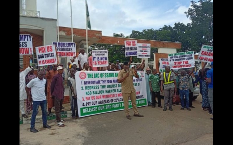 University Workers Protest Nationwide Over Unmet Welfare Demands