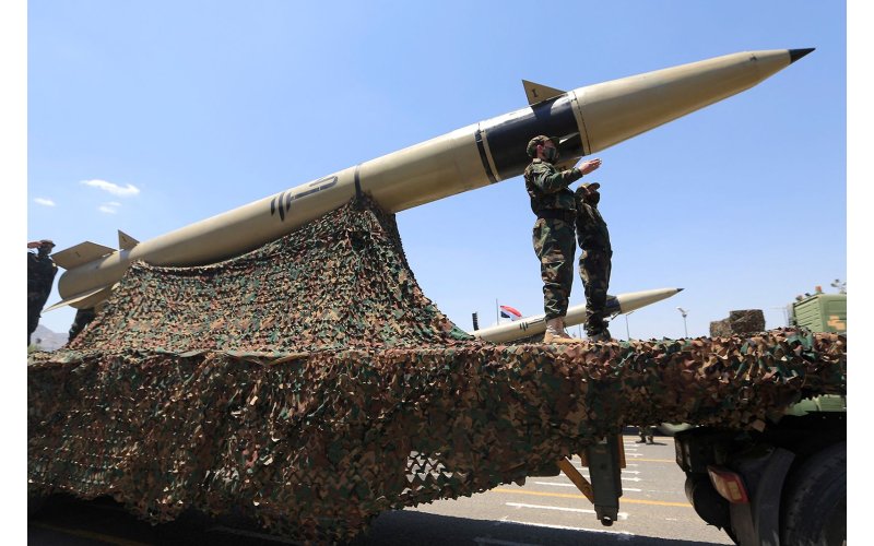 Houthis Launch Missile Strike on Israel, Threaten Wider Regional Escalation